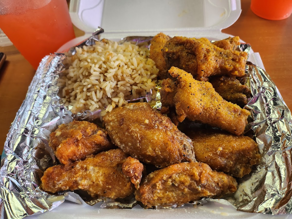 Lewey’S Seafood And Wings